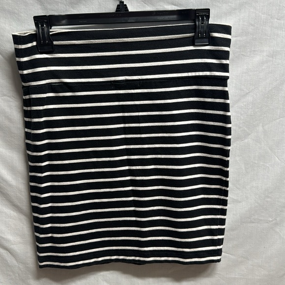 Forever 21 | Black & White Striped Stretchy Skirt | Size Large - Picture 3 of 6